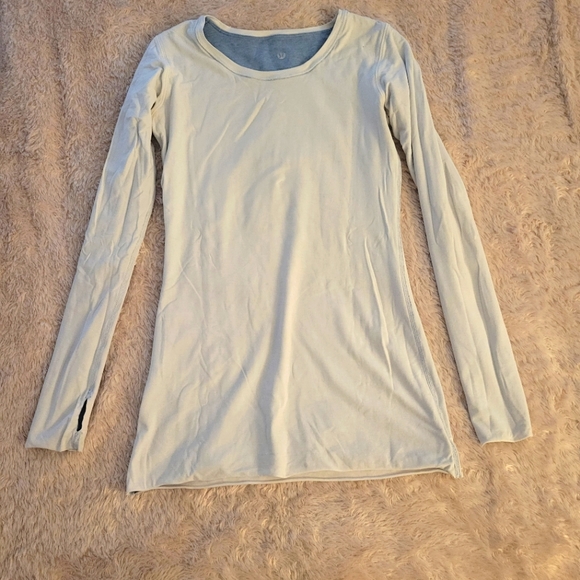 Lululemon Reversable Long-Sleeved Double-layered Top; Size 8 - Picture 4 of 5